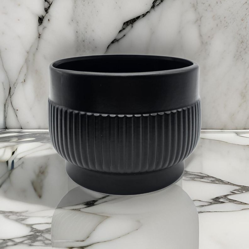 Macetero Maceta De Ceramica Lineas Relieve Negro S-3