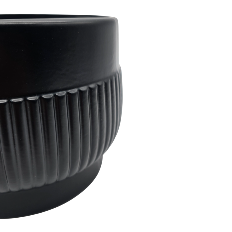 Macetero Maceta De Ceramica Lineas Relieve Negro S-4
