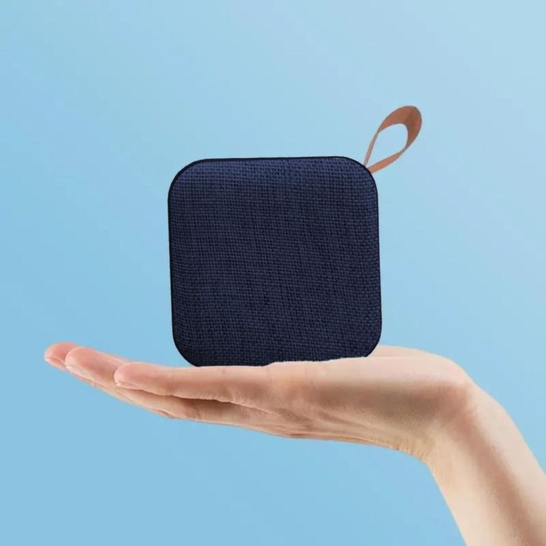 Parlante Cuadrado Bluetooth Ultra Portatil Diseño Moderno-2