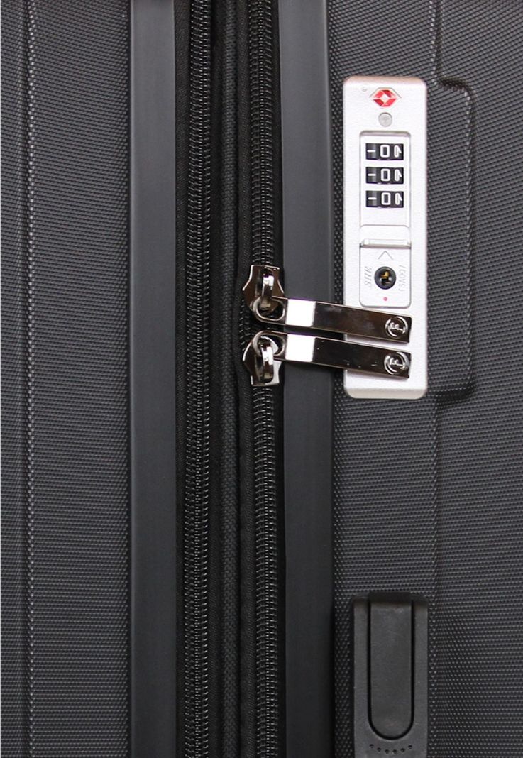 Pack Maleta cabina Flip negra 10kg + Neceser Spark Fila-8