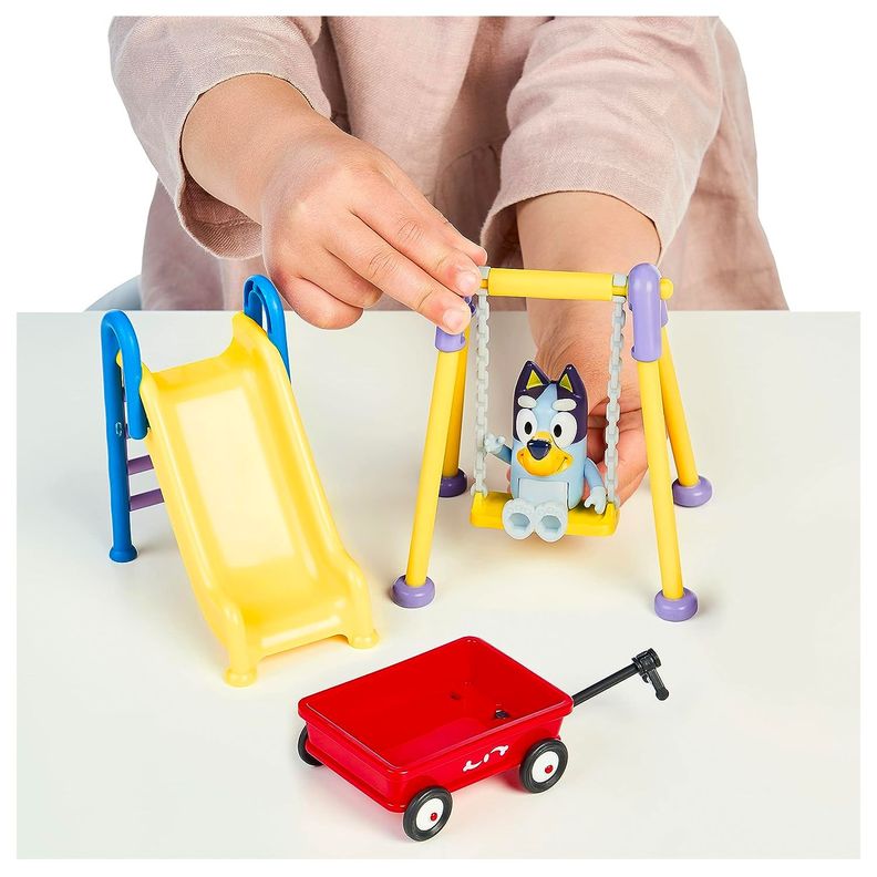 Set Mini Patio de Juegos Infantil Bluey & Family-3
