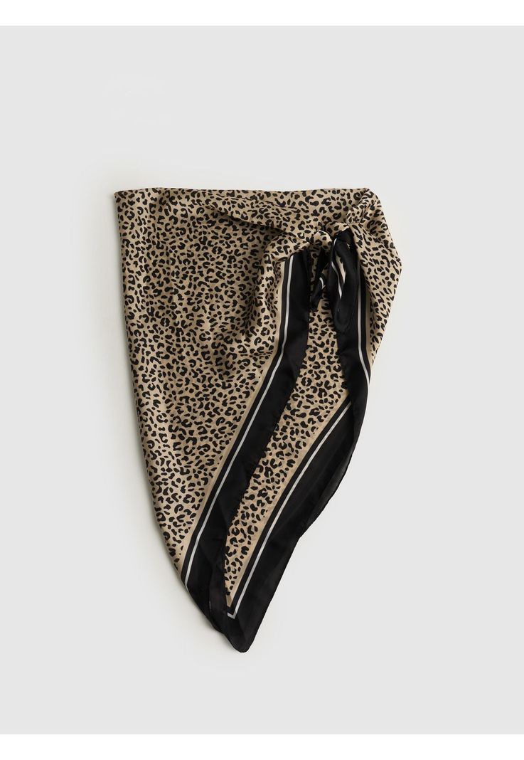 Panuelo Cuadrado Animal Print Street Negro