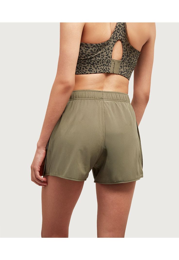 Short Deportivo Unicolor  Verde-2