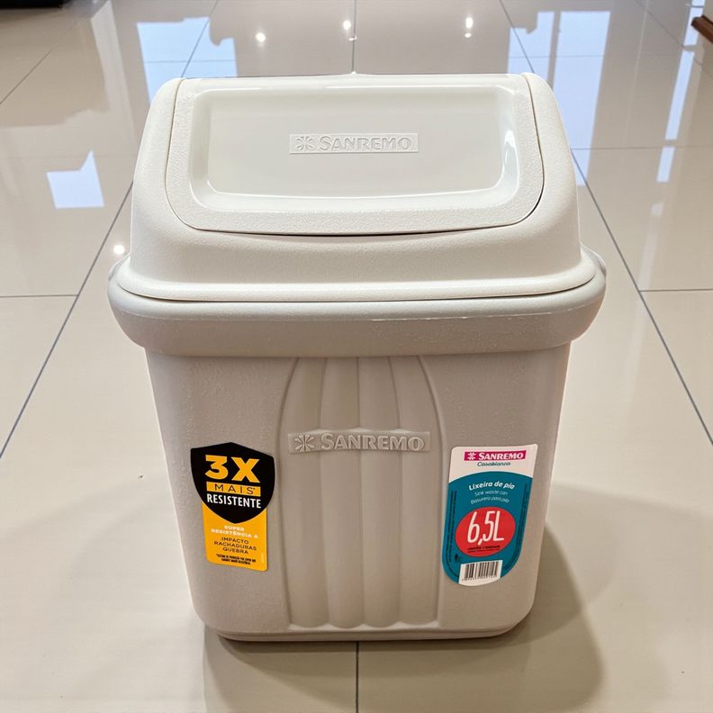 Basurero plastico tapa vaiven 6 5l Beige