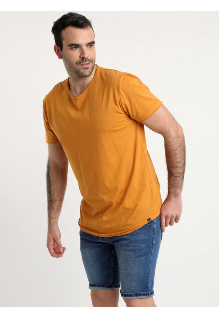 Polera Cuello Redondo Lisa Ocre