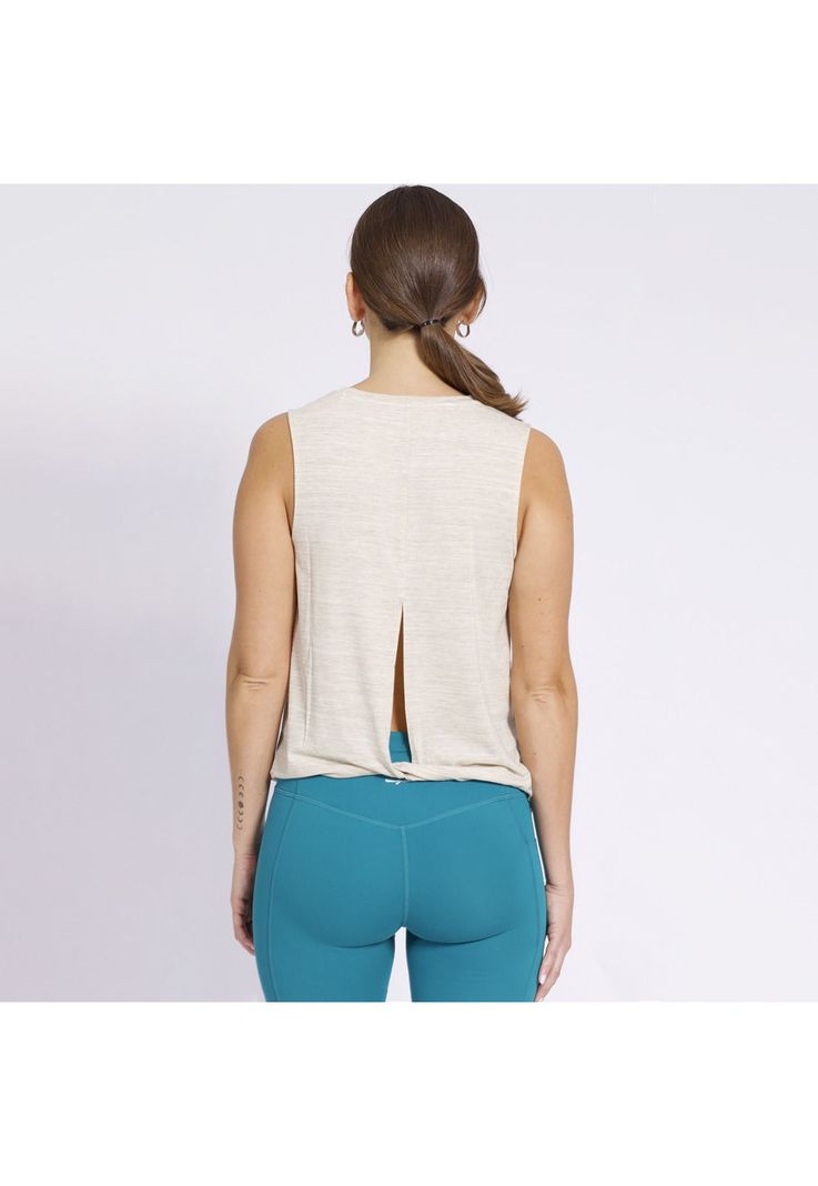 Polera Back Details Active Dry Mujer Crema-1