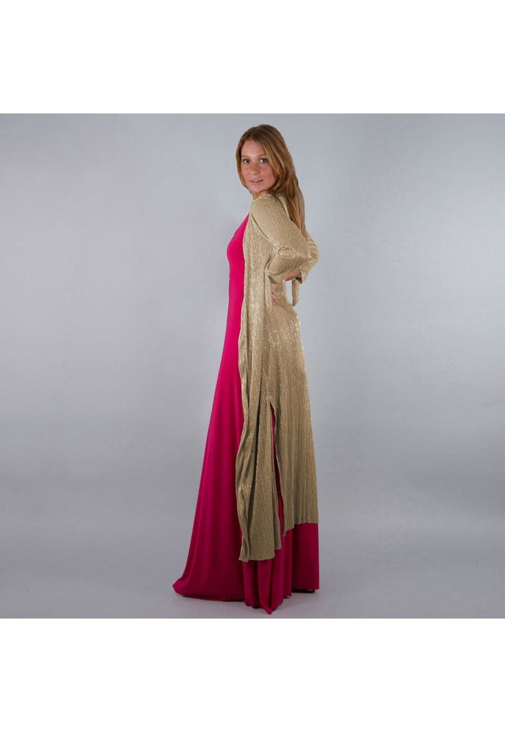 Tapado Kimono Largo Verona Dorado Claro Plisado Metalizado Maria Paskaro-1