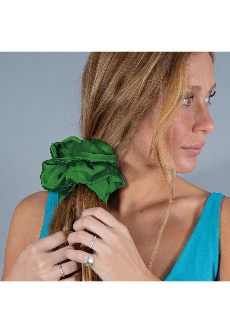Scrunchie Collet Camelia L Verde Musgo Seda Maria Paskaro-0