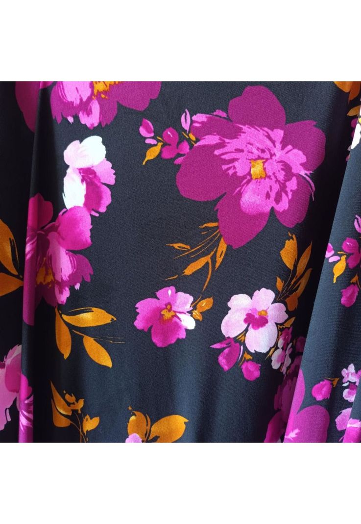 Falda Larga Bristol Negro Flores Fucsia Lycra Maria Paskaro-3