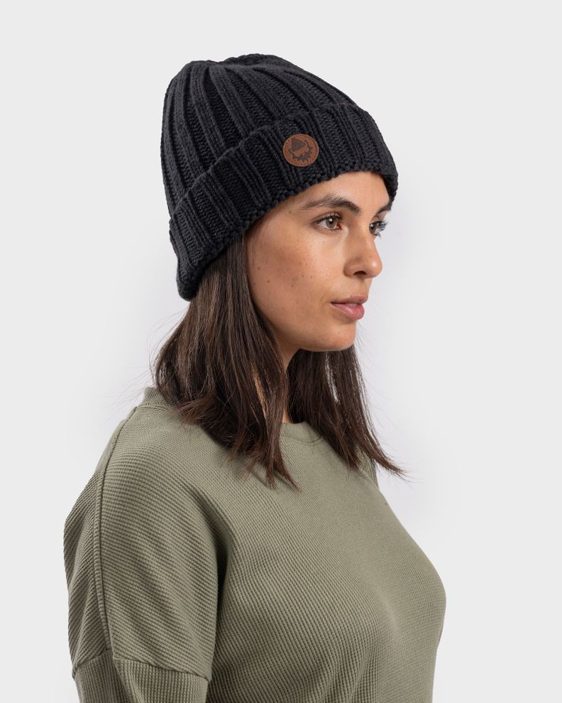 Gorro Beanie Lana Bolver Black Gnomo-0