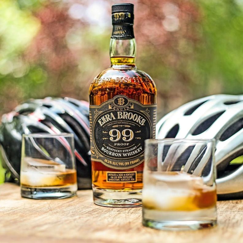 Whiskey Bourbon Ezra Brooks 750cc-2
