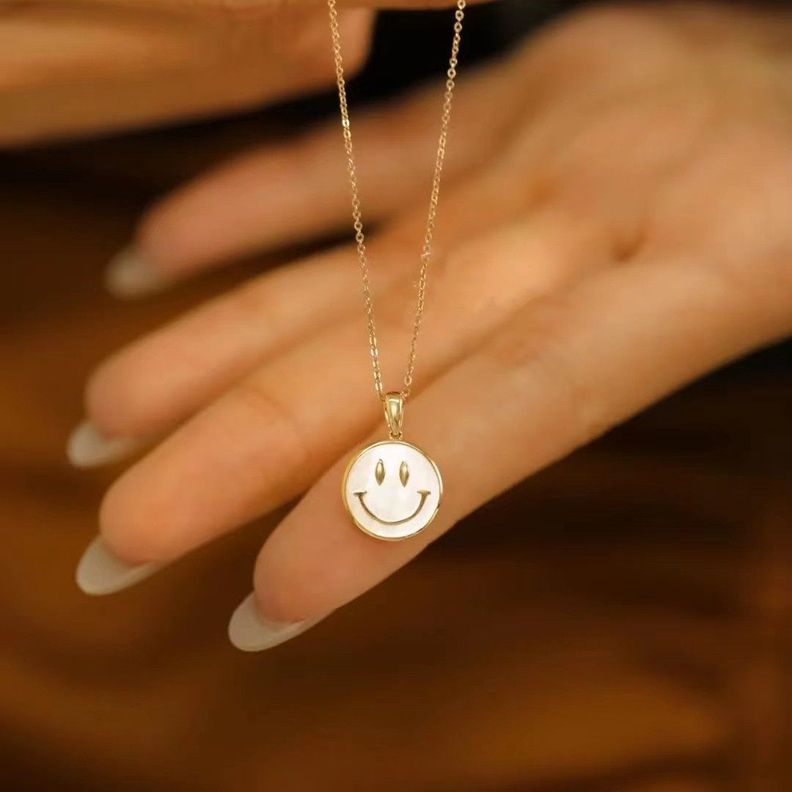 CADENA ESLABONES ORO AMARILLO 18K COLGANTE SMILE NÁCAR 18K-1