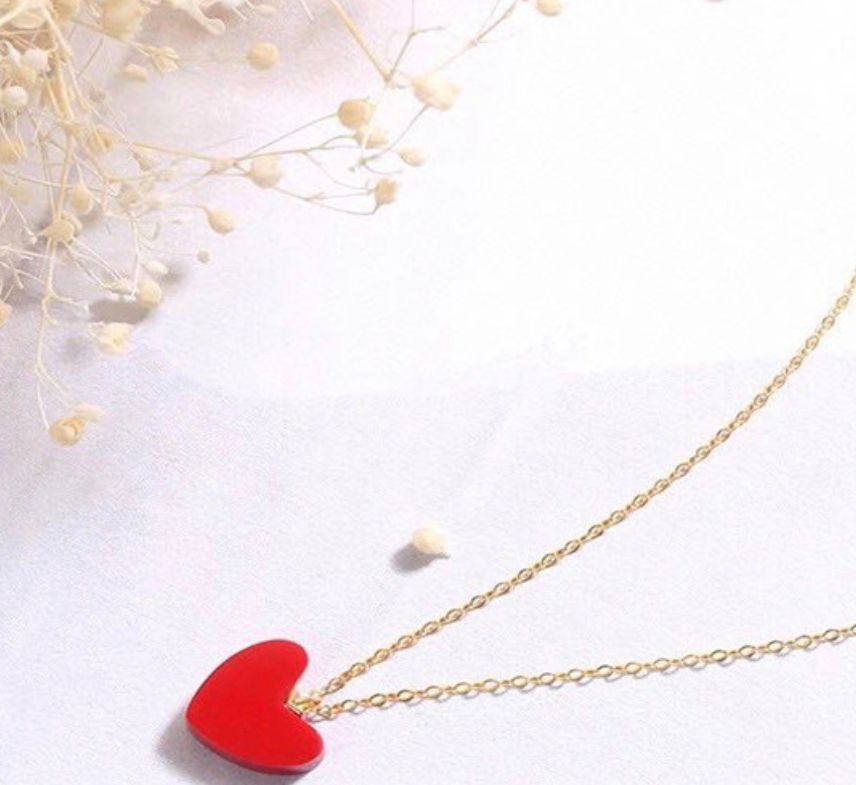 CADENA ESLABONES ORO AMARILLO 18K COLGANTE CORAZÓN ÁGATA ROJO DE PROTECCIÓN-3