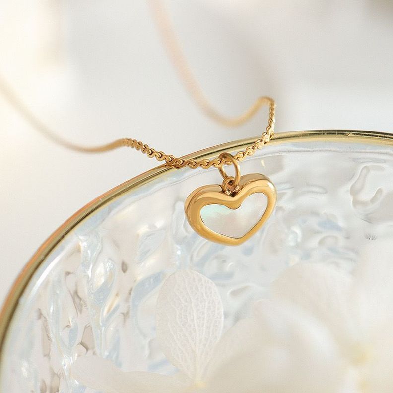 Collar Baño De Oro Amarillo 18k Cintillo Corazón Nácar-2