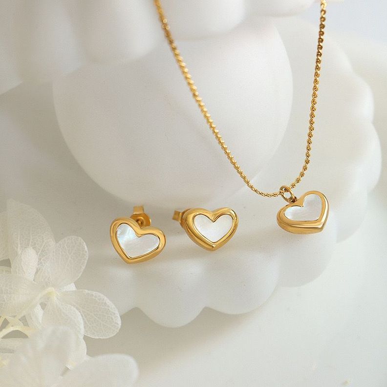 Collar Baño De Oro Amarillo 18k Cintillo Corazón Nácar-1