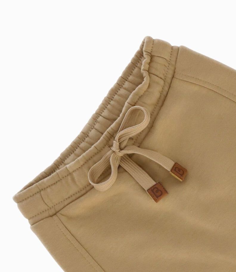 Pantalón de buzo bebés básico beige Black and Blue-2