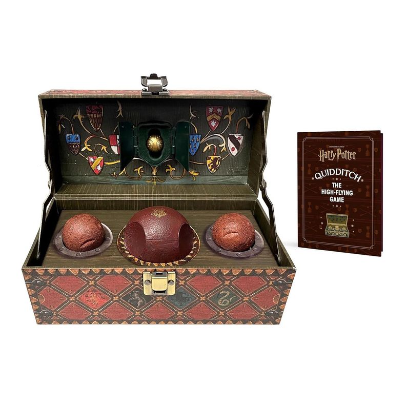 Figura Harry Potter Collectible Quidditch Set (Includes Removeable Golden Snitch!)-0