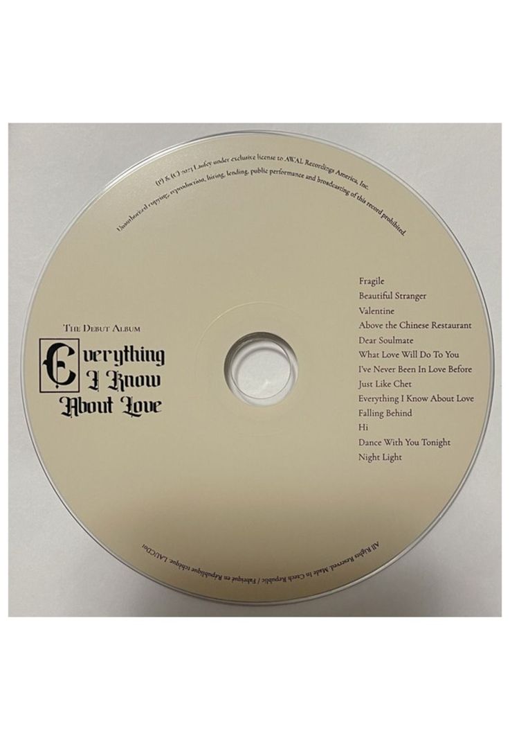 LAUFEY - EVERYTHING I KNOW ABOUT LOVE | CD-4
