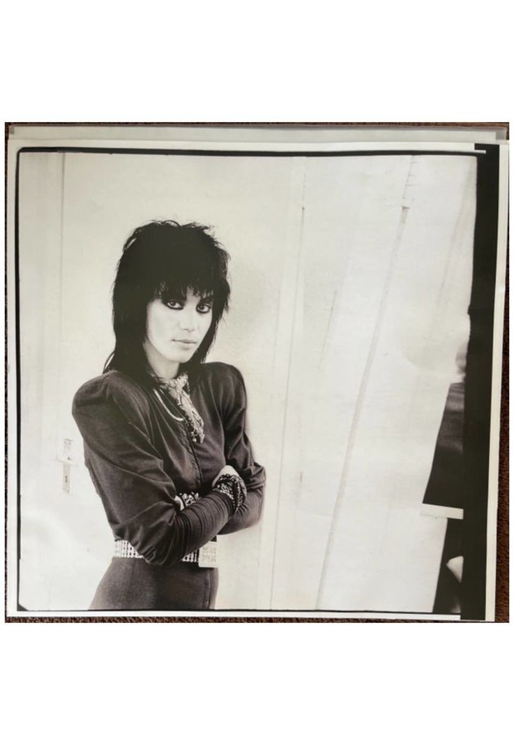 JOAN JETT & THE BLACKHEARTS - GREATEST HITS (2024) | VINILO-3