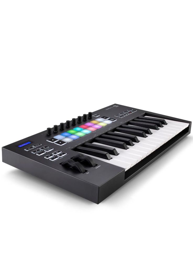 Controlador midi Novation Launchkey 25 MK3-1