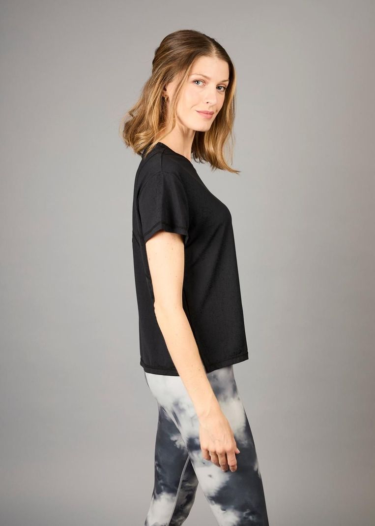 Polera Manga Corta Hela Black-2