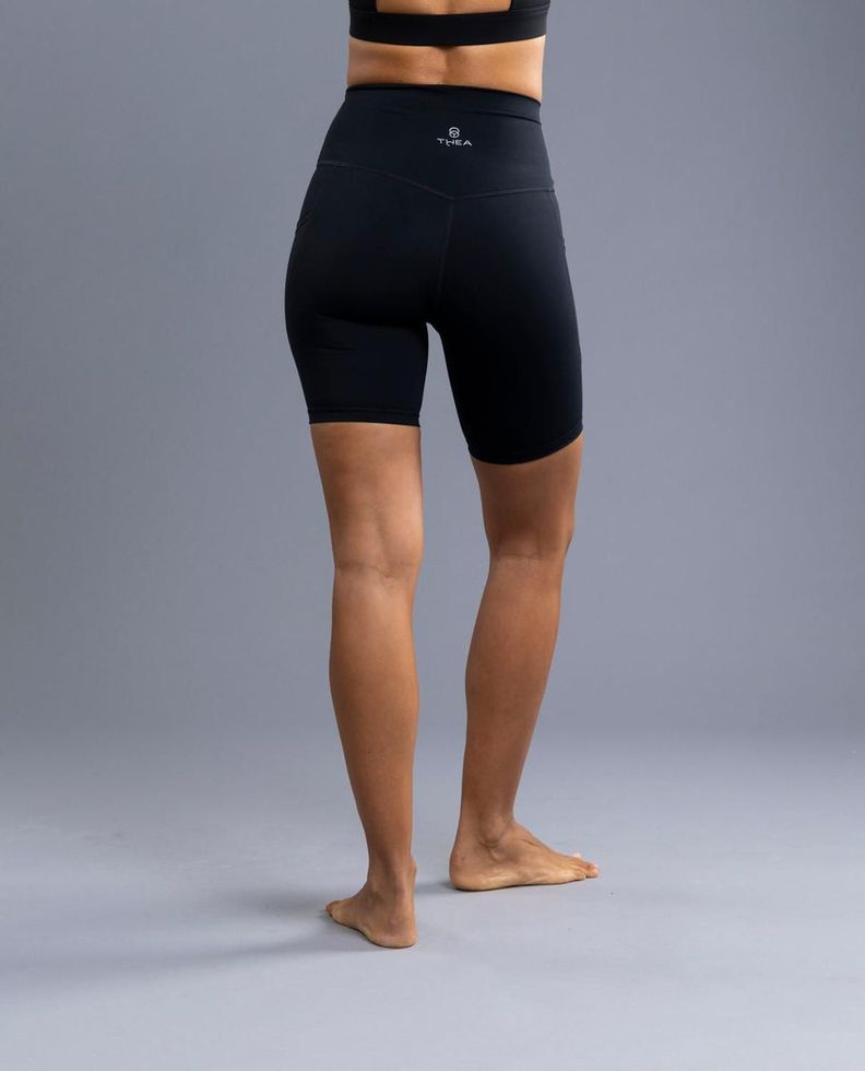 Legging Cortas Bolsillos Laterales Ambar Black-3