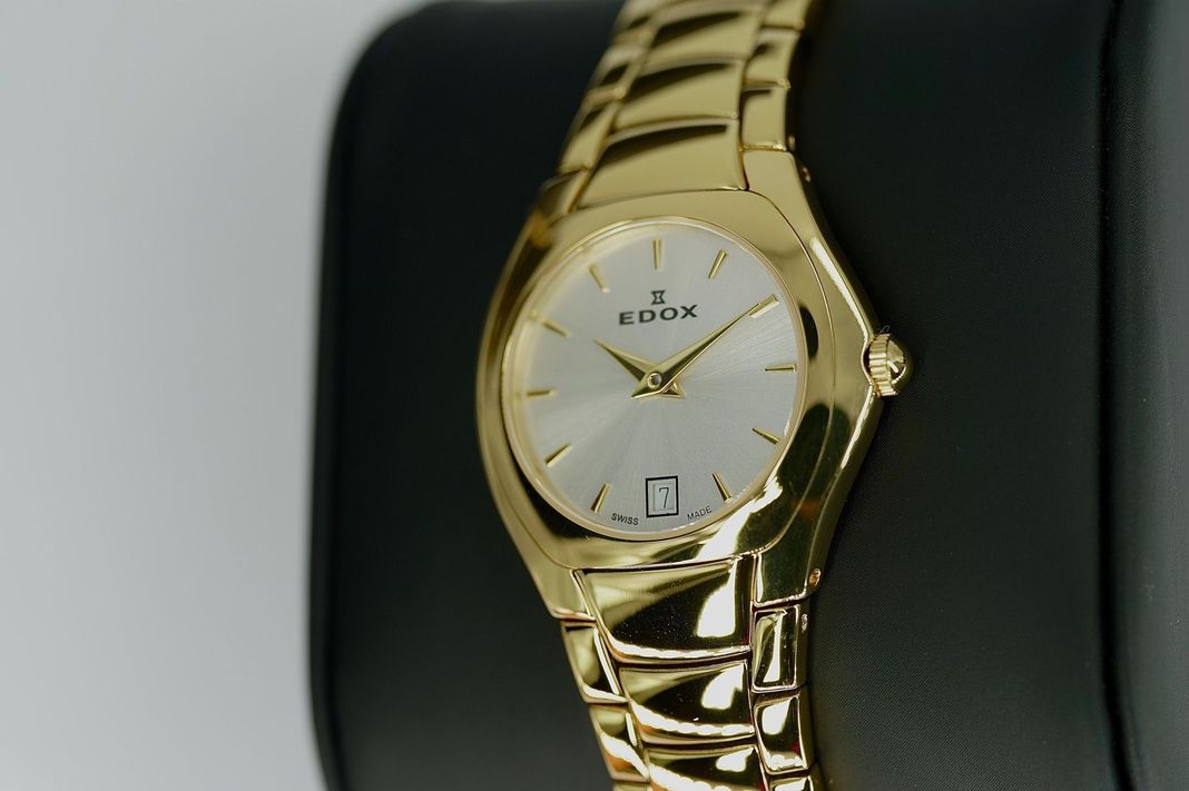 Reloj Edox Classic Mujer Dorado 28mm-3