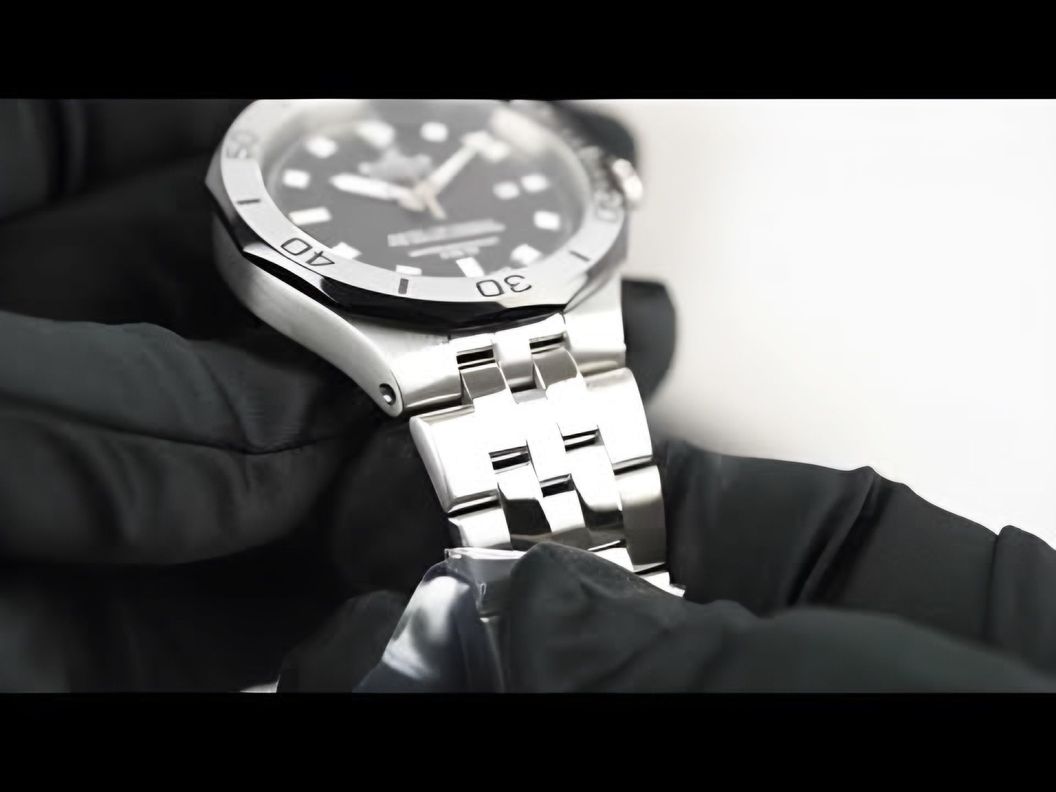 Reloj Edox Delfin The Original Date Hombre-3