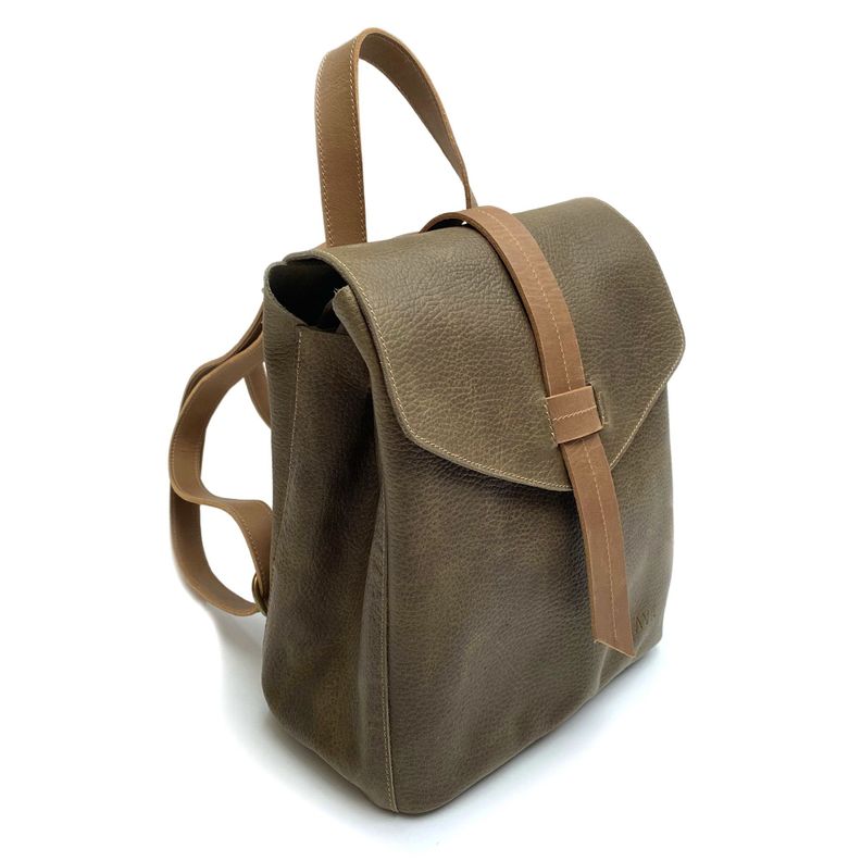 Mochila de cuero modelo Elena Verde Olivo-1