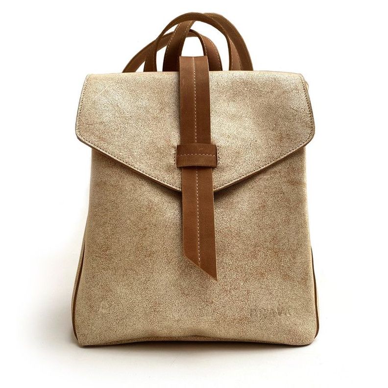 Mochila de cuero modelo Elena Marfil-0