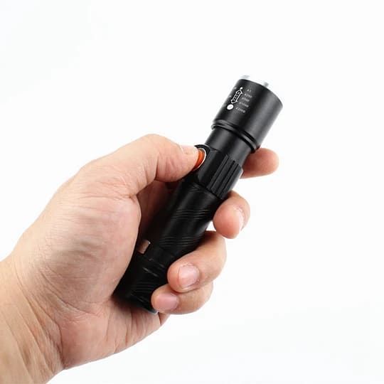 LINTERNA LED CREE RECARGABLE USB-3000 LUMENES TECNOLAB TL214-2