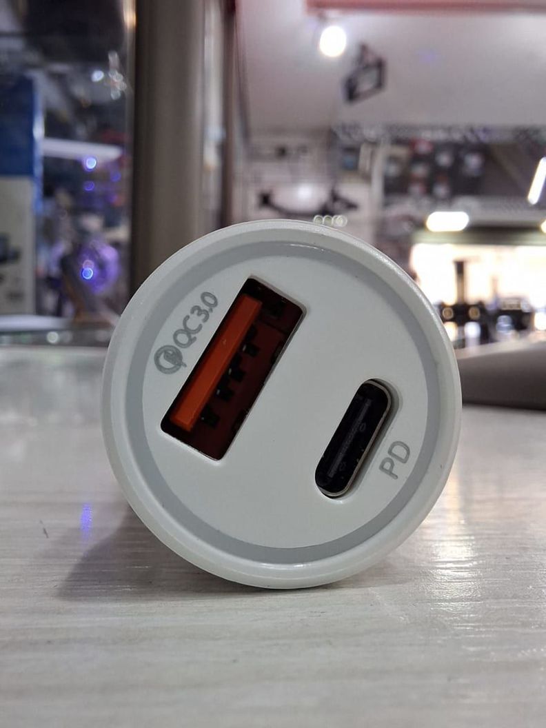 Cargador Auto Usb Y Tipo C 12v-24v Carga Rápida 20w Mini QC3.0 NVS- 233-4