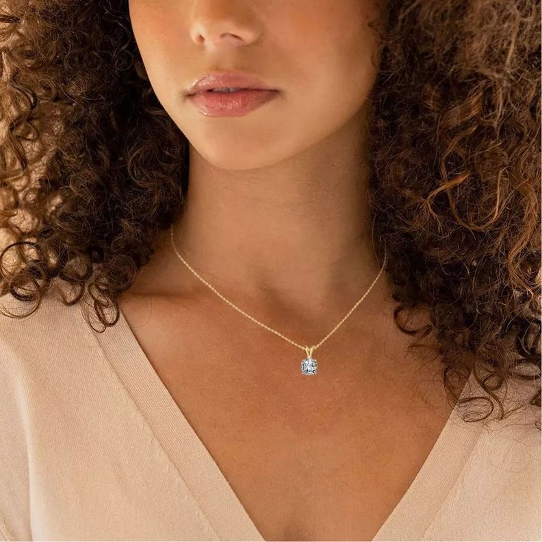 Collar Oro 18k Moissanita 8mm Y Diamante de laboratorio 2mm-1