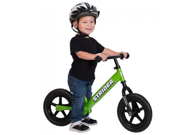 Bicicleta de Equilibrio Strider 12 Classic verde para niños desde los 18 meses-1
