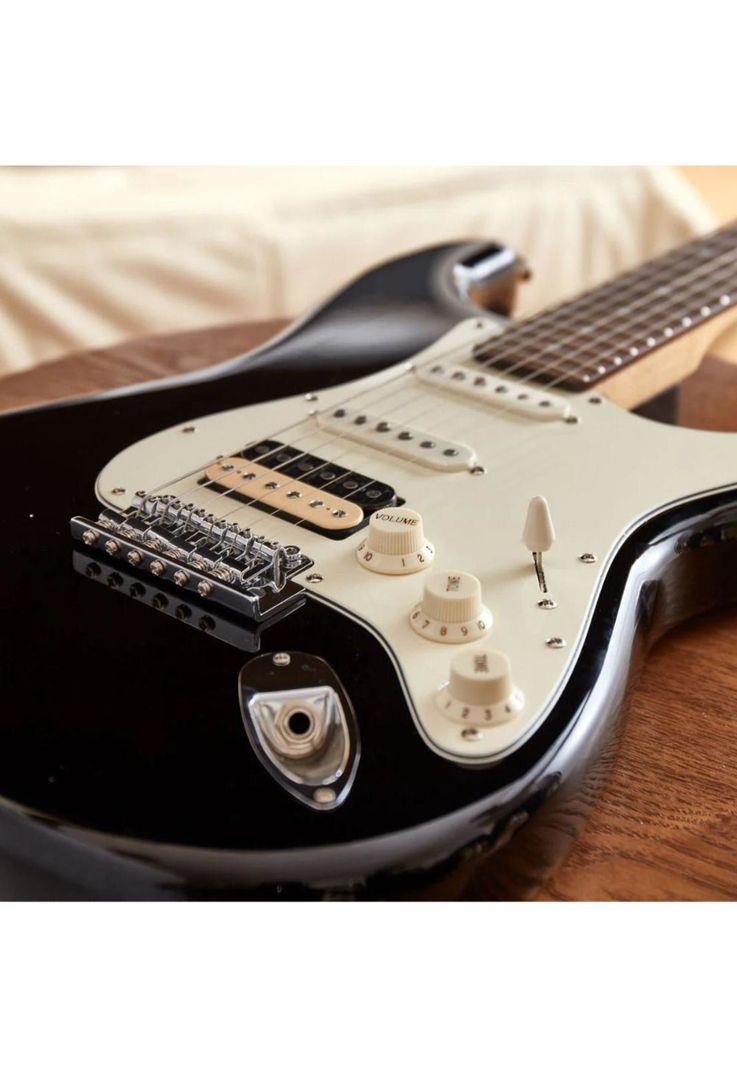 Guitarra Eléctrica Vintage Strat Ssh Black Dst-400B Donner-2