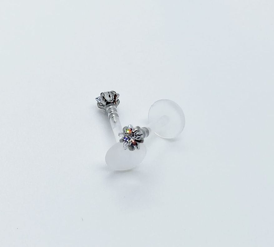 Piercing labret monroe estrella cartílago nariz boca oreja-1