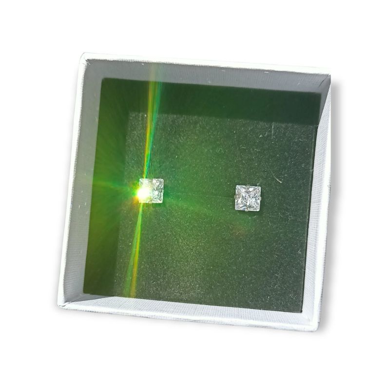 Aros Punto de Luz Acero Inoxidable Blanco Zirconio Cuadrado 5mm-4