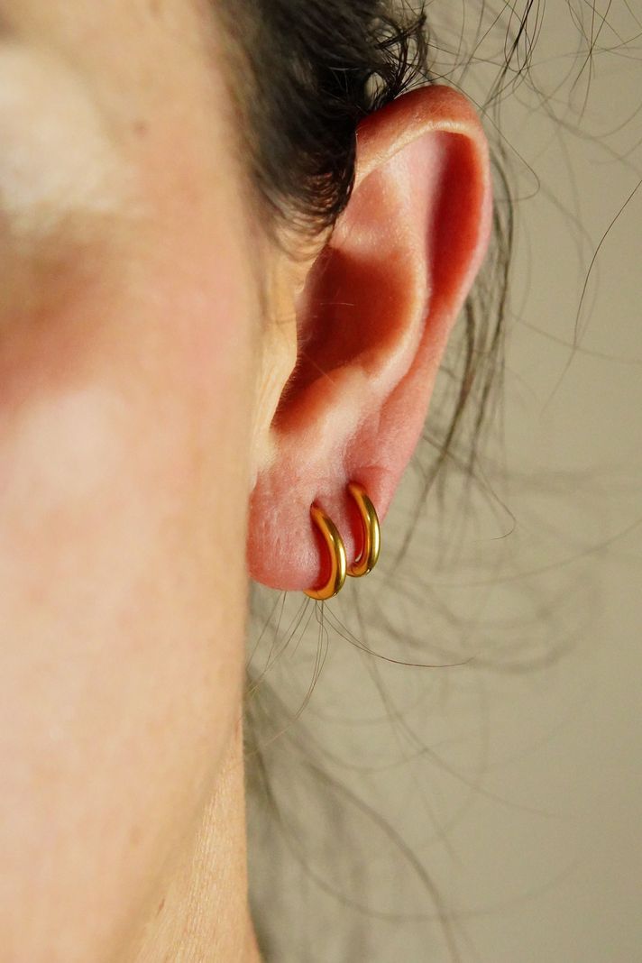 Argollas Circonios 8mm Titanio Astm F136 Chapado En Oro 18k-3