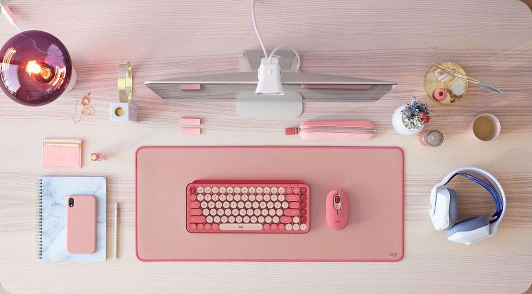 Logitech Deskpad Studio Series Rose-5