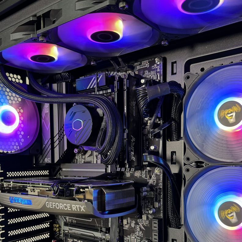 PC ELITE Intel Ultra 5 245K 14-Core + Z890 + 32GB DDR5 + RTX 4070 SUPER 12GB-5