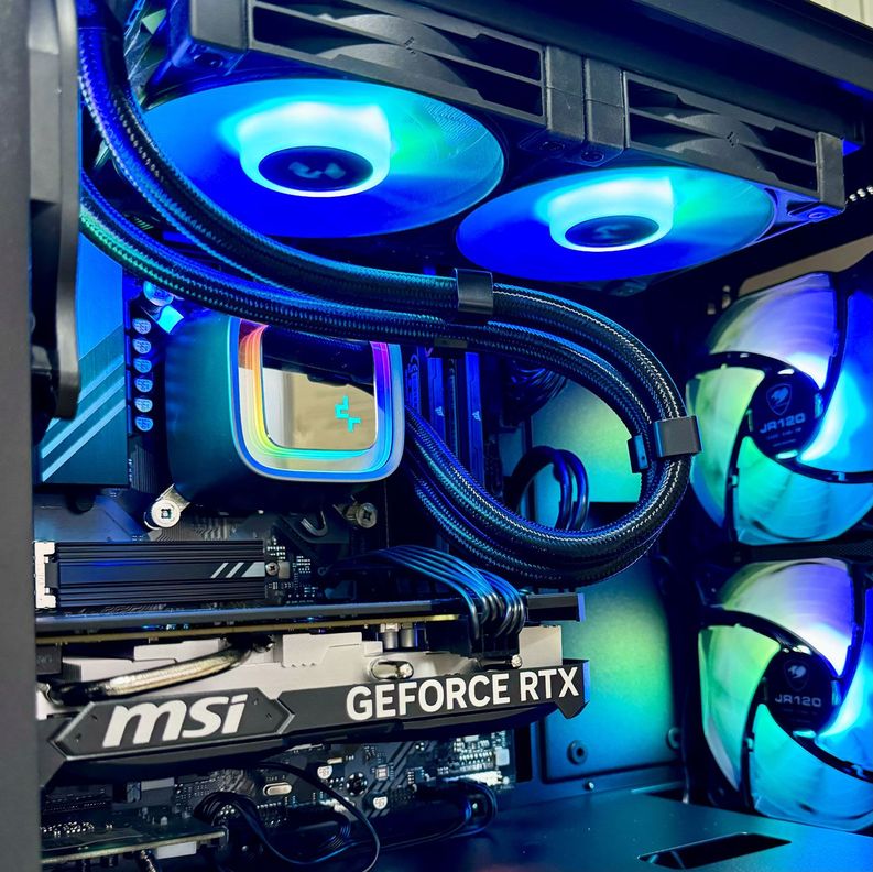 PC Gamer Amd Ryzen 7 5700X 8-Core + B550 WIFI+BT + 16GB + RX 7600 8GB-4