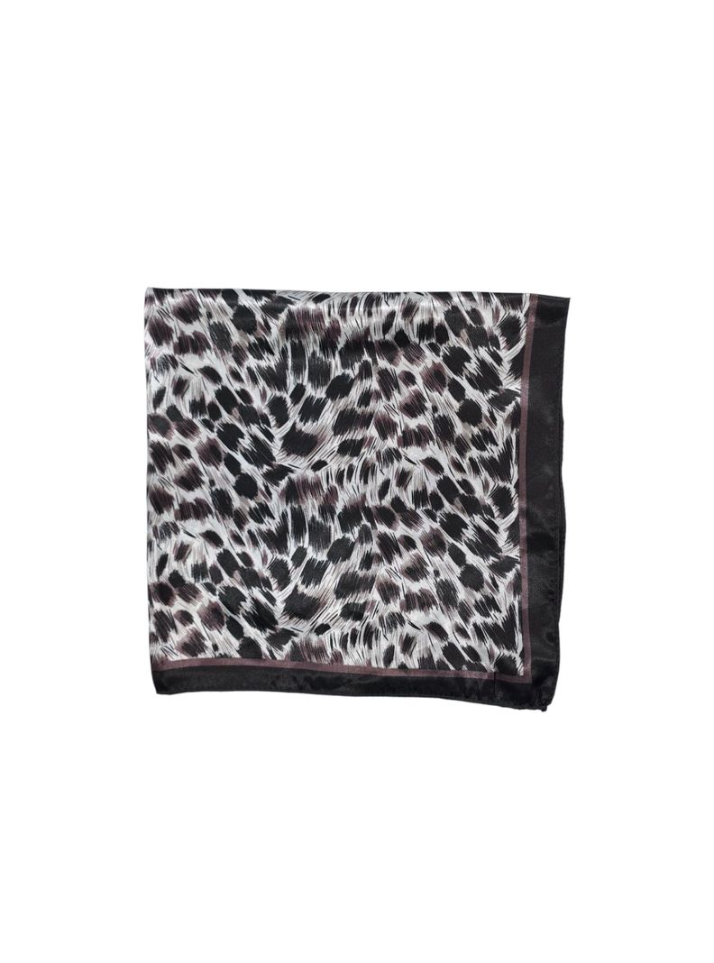 Pañuelo Satinado Mujer Diseño Animal Print color Negro 50 x 50 cms-1