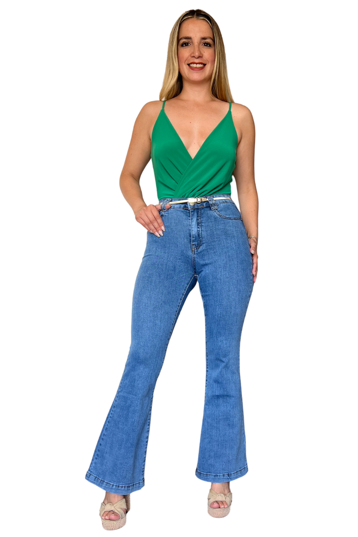 Jeans flare mujer celeste tiro alto-3