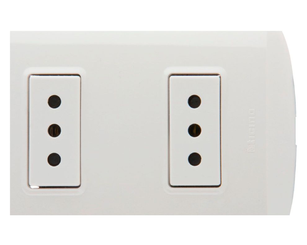 Toma corriente doble 10 a modus blanco Bticino-1