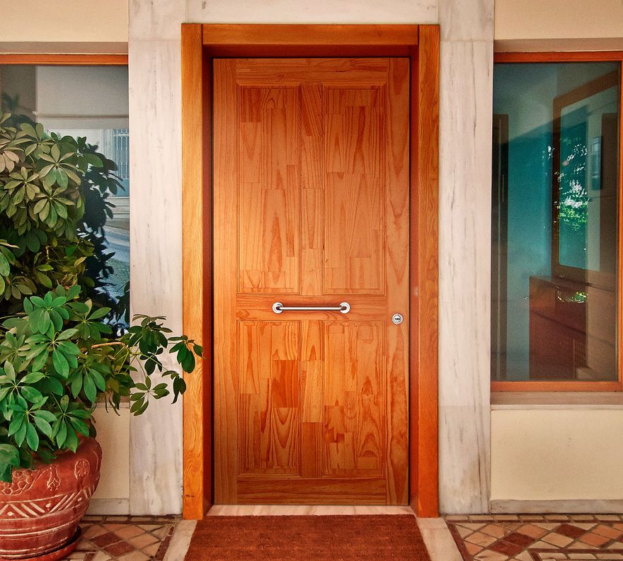 Puerta Pino Radiata Rupanco 85x200 cm Multimarca.-0
