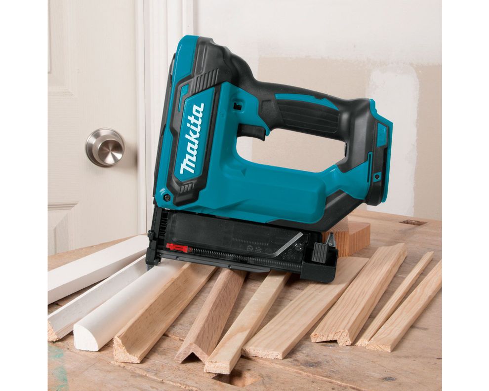Clavadora 18V DPT353Z Makita-5