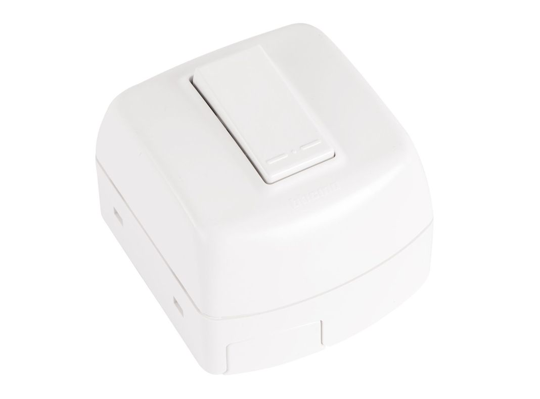 Interruptor simple 9/12 con casquete modus plus Bticino-1