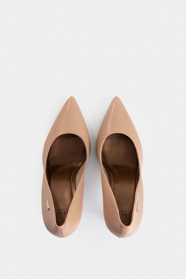 Vélez Tacones Cerrados De Cuero Liso Natural-3