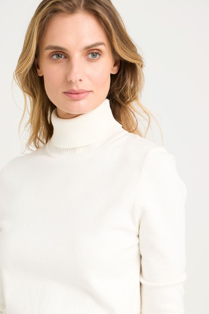 Vélez Sweater Tejido Básico Maqui Mujer Cuello Tortuga Crema-2