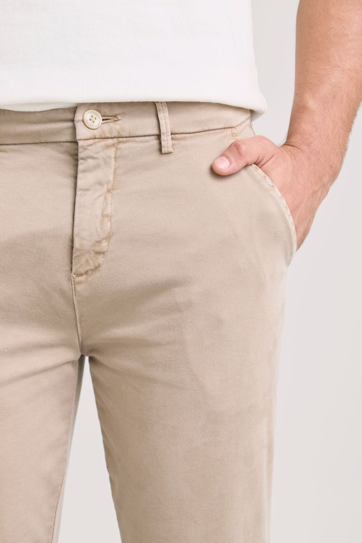 Vélez Pantalón Chino Italo Para Hombre SemiFitted Arena-1